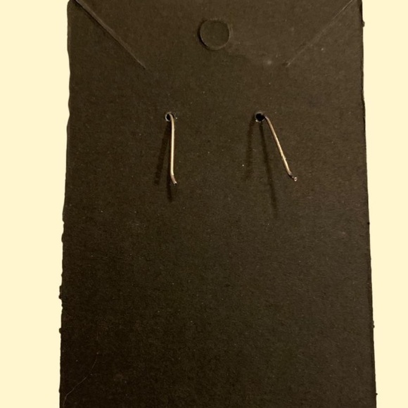 Seahorse dangle earrings - Picture 2 of 2